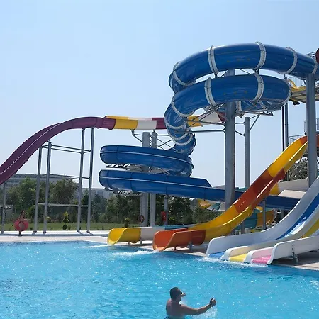 Raymar & Ośrodek wypoczynkowy 5*