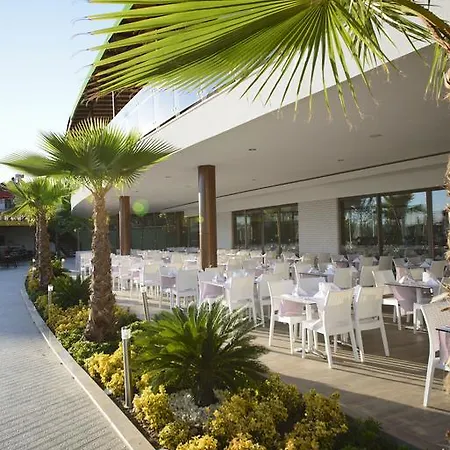 Semesteranläggning (resort) Raymar & 5*