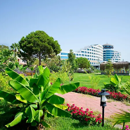 Raymar & Semesteranläggning (resort) 5*
