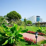 Raymar & Üdülőközpont 5*